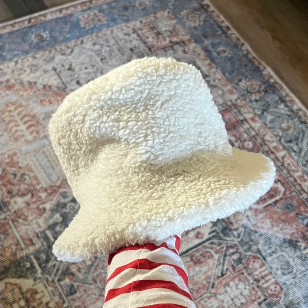 Open Edit White / Off White Faux Fur Bucket Hat OS